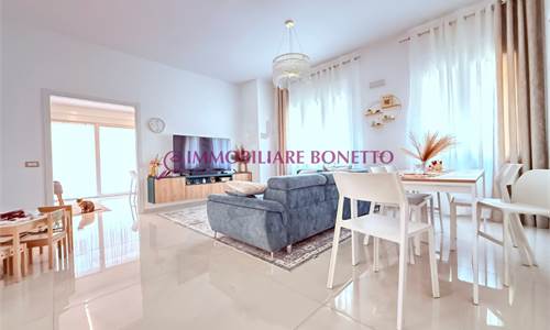 ZONA GRIES: ELEGANTE QUADRILOCALE CON TERRAZZO