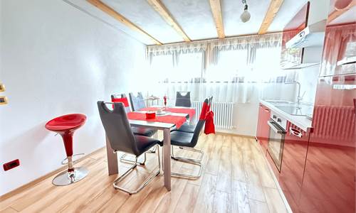 PINETA DI LAIVES: GRAZIOSO TRILOCALE MANSARDATO 