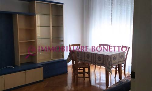 ZONA TRIBUNALE: TRILOCALE IN POSIZIONE OTTIMA E BEN SERVITA