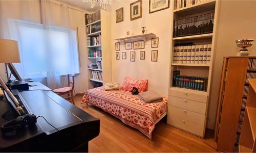 ZONA TRIBUNALE: AMPIO QUADRILOCALE LUMINOSO