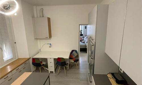 ZONA CENTRO: AMPIO TRILOCALE CON CUCINA ABITABILE