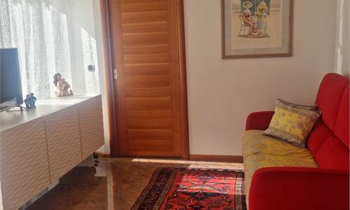ZONA CENTRO: AMPIO BILOCALE IN PICCOLO CONDOMINIO